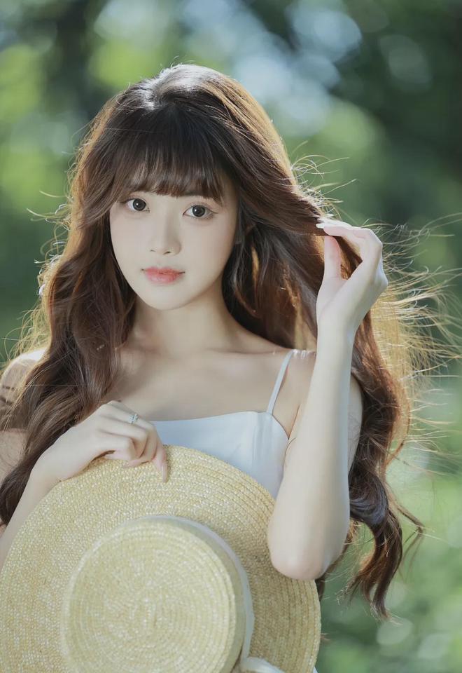 驯服高冷的班主任妈妈V(图1)