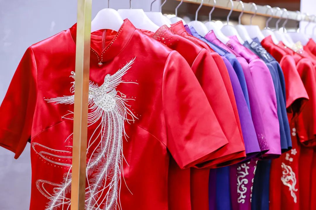 酷特智能：公司可根据客户需求定制个性化的服装产品满足不同客户的个性化需求