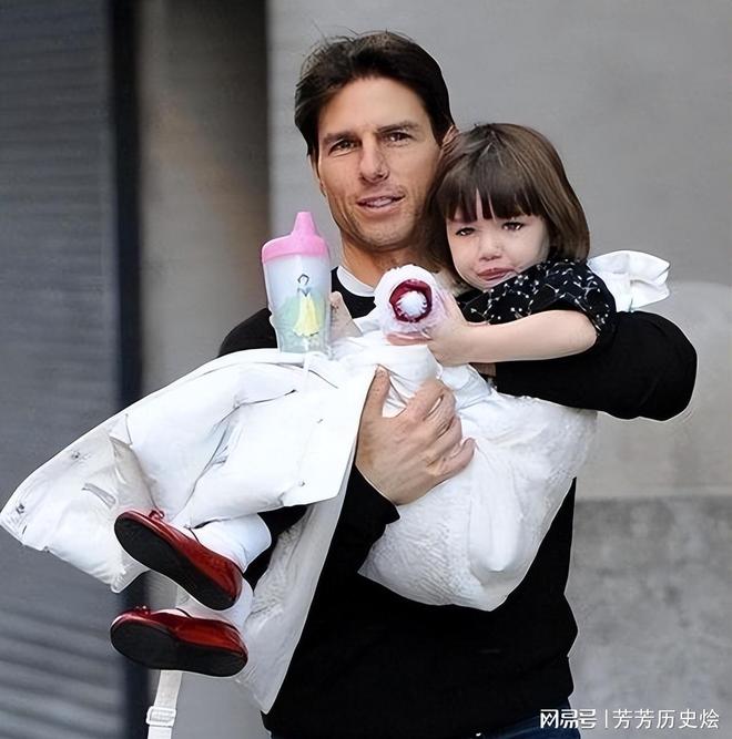 阿汤哥的女儿:身高超17米越长越像父亲穿衣风格和母亲一样(图4)