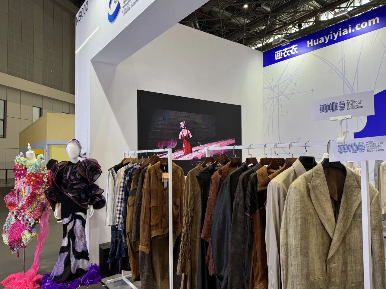 2025年婚纱礼服行业市场发展现状趋势分析